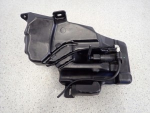 CHEVROLET ORLANDO 10- ZBIORNICZEK PŁYNU DO SPRYSKIWACZY 7/7 MINIATURA