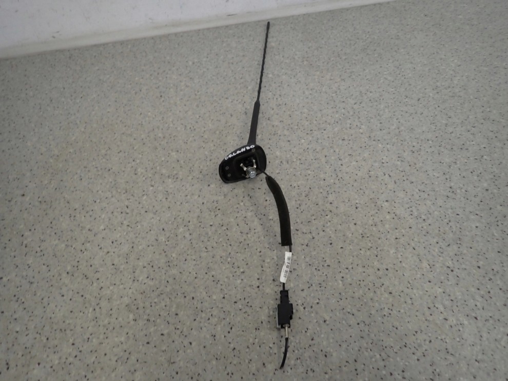 CHEVROLET ORLANDO 10- ANTENA DACHOWA BAT 5/5