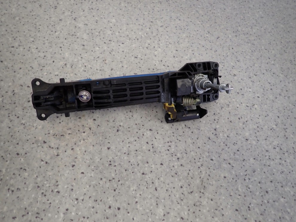 SUZUKI CELERIO 14-19 KLAMKA DRZWI PRZEDNIE LEWY ZQE 8/8