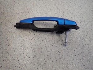 SUZUKI CELERIO 14-19 KLAMKA DRZWI PRZEDNIE LEWY ZQE 4/8 MINIATURA