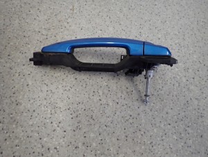 SUZUKI CELERIO 14-19 KLAMKA DRZWI PRZEDNIE LEWY ZQE 5/8 MINIATURA