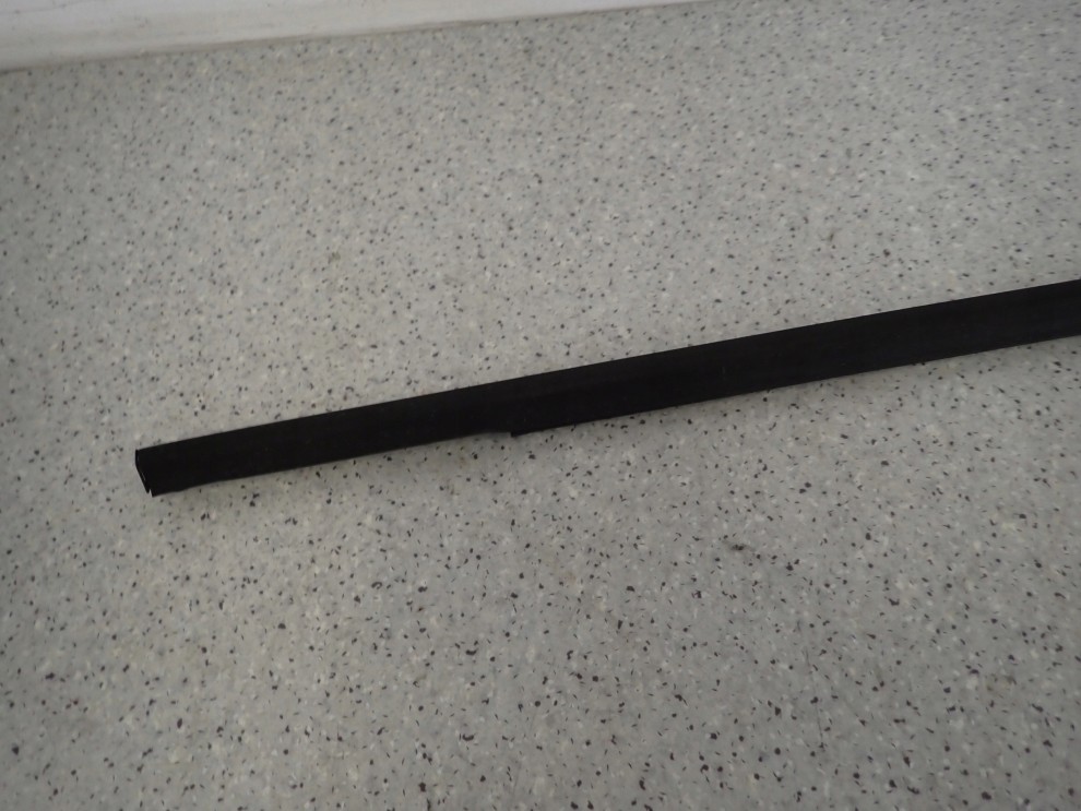 HYUNDAI i30 KOMBI 06- I30 LISTWA ZGARNIAJĄCA TYLNA LEWA PARAPET 2/6