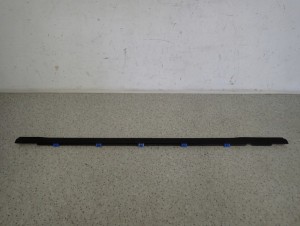 HYUNDAI i30 KOMBI 06- I30 LISTWA ZGARNIAJĄCA TYLNA LEWA PARAPET