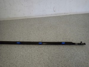 HYUNDAI i30 KOMBI 06- I30 LISTWA ZGARNIAJĄCA TYLNA LEWA PARAPET 6/6 MINIATURA