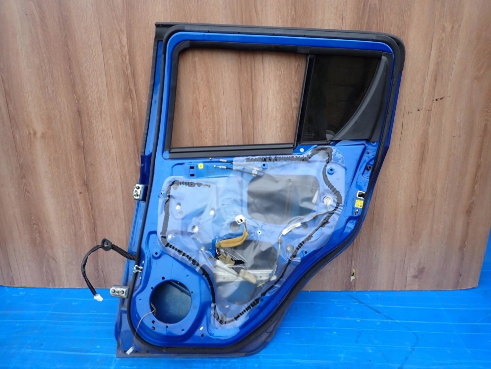 SUZUKI SWIFT MK7 5D 10-16 DRZWI TYLNE PRAWE ZCG KOMPLETNE 12/13