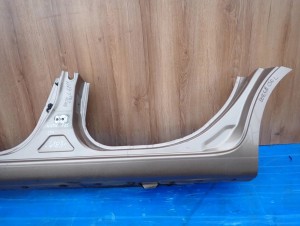 NISSAN NOTE E11 06-11 PRÓG LEWY C30 6/10 MINIATURA