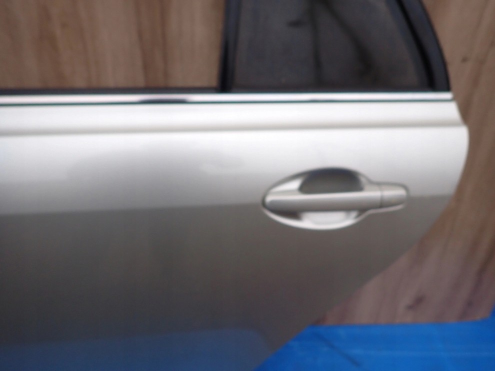 TOYOTA AVENSIS T25 KOMBI 02- DRZWI TYLNE LEWE 1C0 6/11