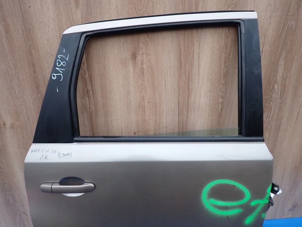 NISSAN NOTE E11 06-12 DRZWI TYLNE PRAWE C30 7/12