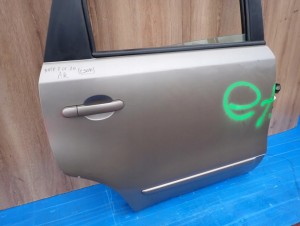 NISSAN NOTE E11 06-12 DRZWI TYLNE PRAWE C30 3/12 MINIATURA