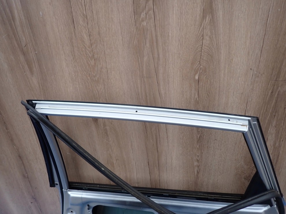 KIA CEED I HATCHBACK 07-12 DRZWI TYLNE PRAWE 9S 13/14