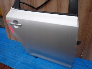 KIA CEED I HATCHBACK 07-12 DRZWI TYLNE PRAWE 9S 4/14 MINIATURA