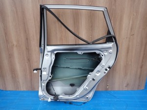 KIA CEED I HATCHBACK 07-12 DRZWI TYLNE PRAWE 9S 12/14 MINIATURA