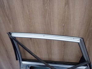 KIA CEED I HATCHBACK 07-12 DRZWI TYLNE PRAWE 9S 13/14 MINIATURA