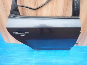 KIA CEED I HATCHBACK 07-12 DRZWI TYLNE PRAWE 5K 2/12 MINIATURA