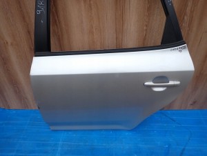 KIA CEED I HATCHBACK 07-12 DRZWI TYLNE LEWE 9S 2/13 MINIATURA