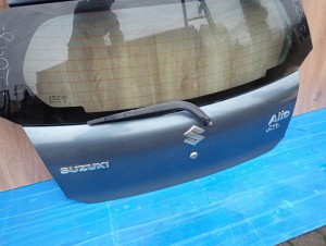 SUZUKI ALTO 09-14 KLAPA BAGAŻNIKA SZYBA TYLNA ZY4 5/8 MINIATURA
