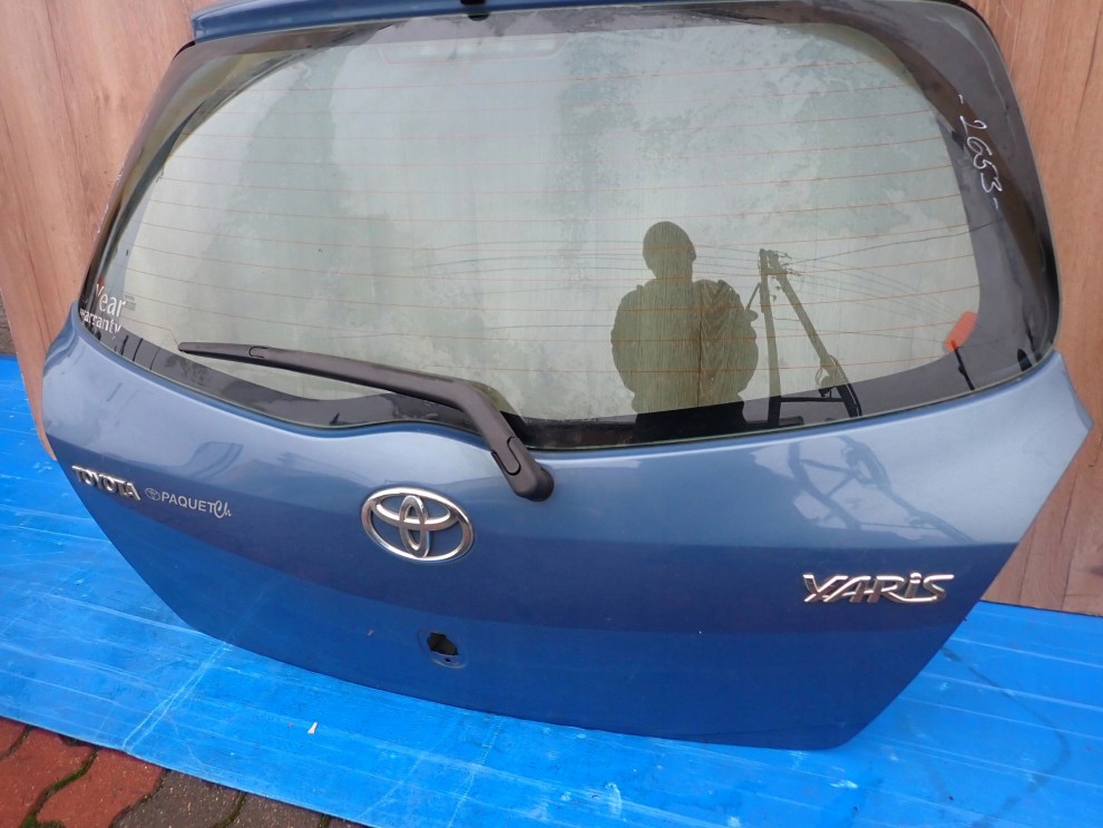 TOYOTA YARIS II 06- KLAPA TYLNA BAGAŻNIKA 8T1 6/11