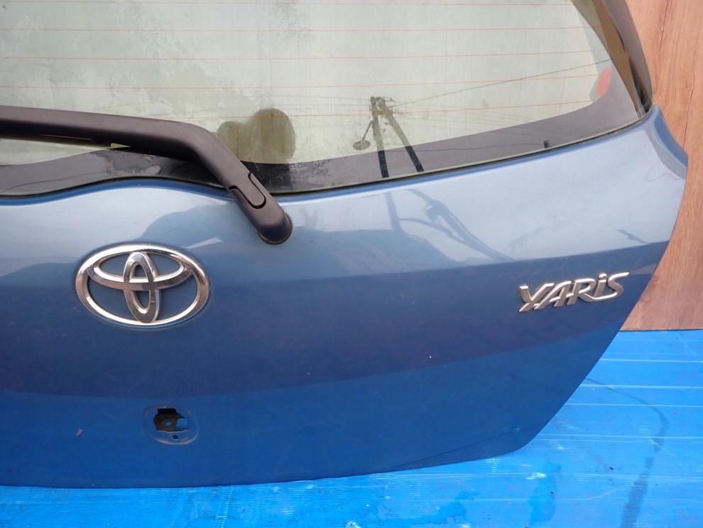 TOYOTA YARIS II 06- KLAPA TYLNA BAGAŻNIKA 8T1 9/11