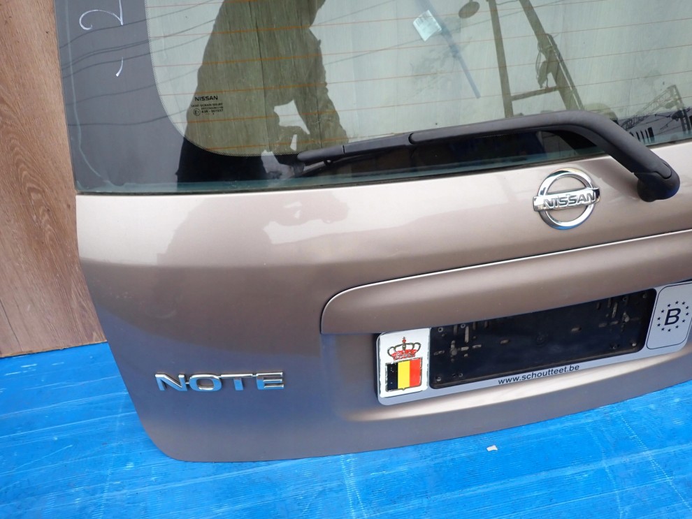 NISSAN NOTE E11 06-12 KLAPA BAGAŻNIKA SZYBA TYLNA C30 11/14