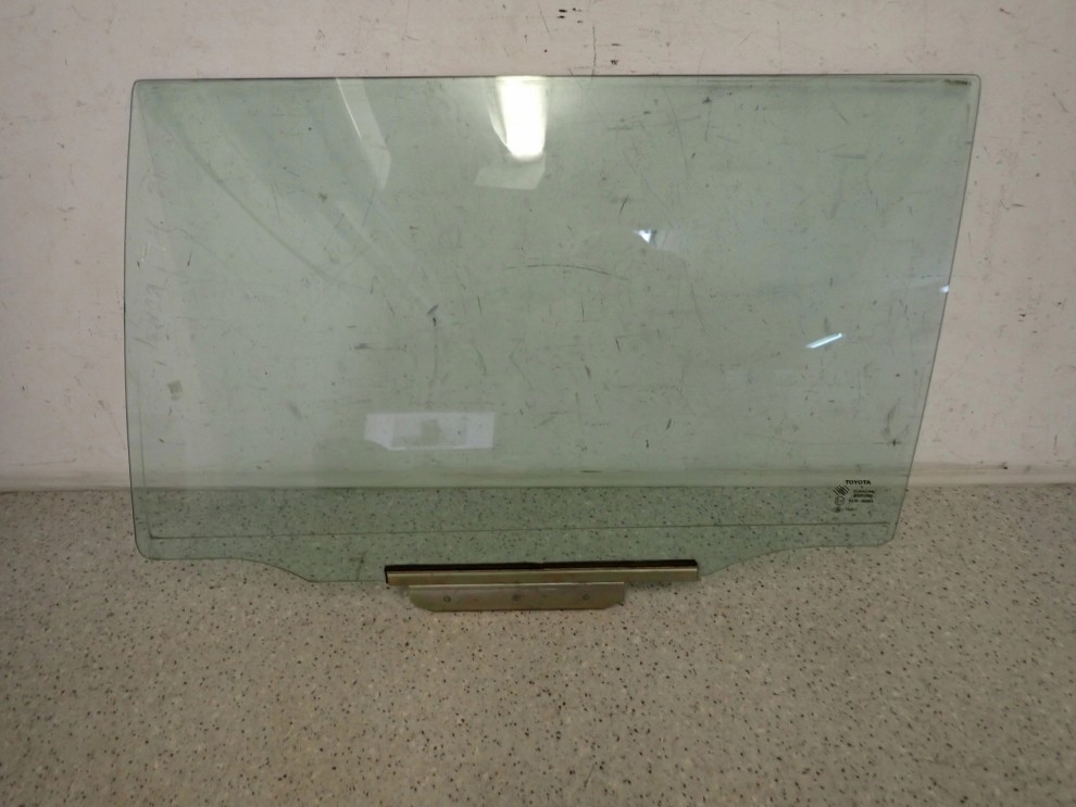 TOYOTA COROLLA E12 KOMBI 04-07 SZYBA TYLNA LEWA 6/7