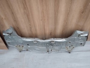 TOYOTA YARIS II 06-11 PAS TYLNY 4/9 MINIATURA