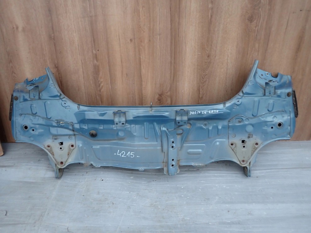 TOYOTA YARIS II 06-11 PAS TYLNY 8T1 1/6