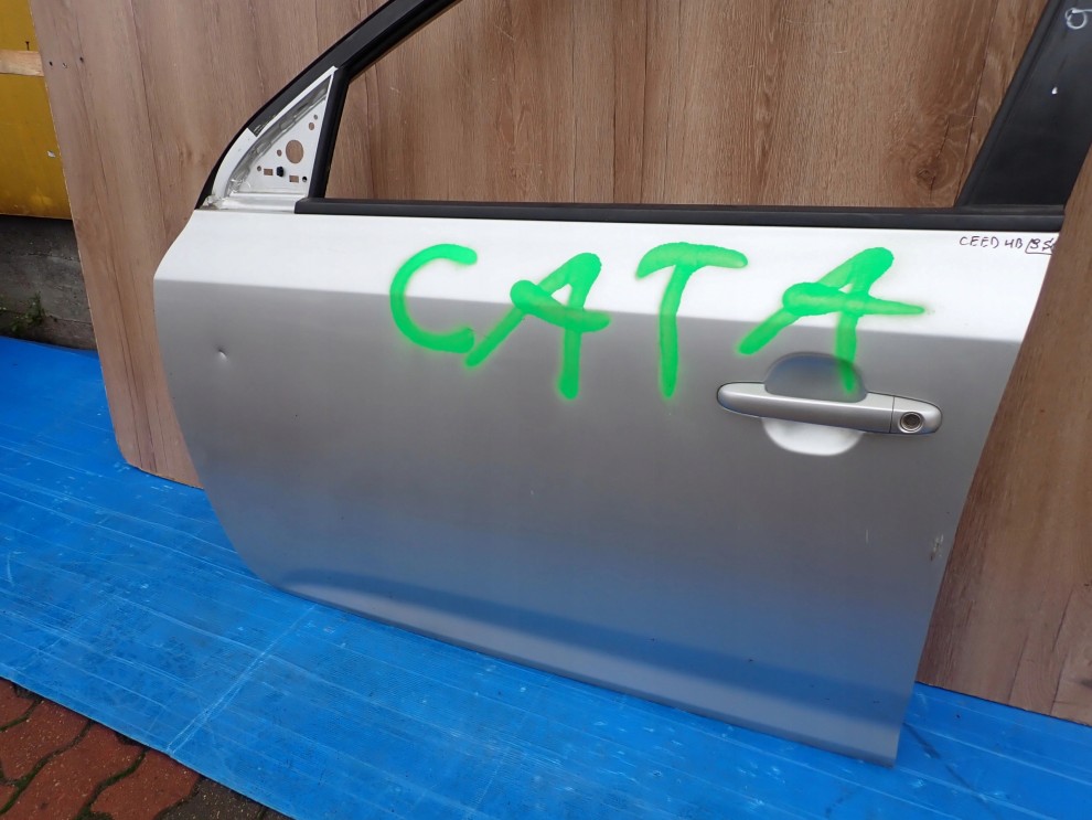 KIA CEED I 07-12 DRZWI PRZEDNIE LEWE 9S 3/13