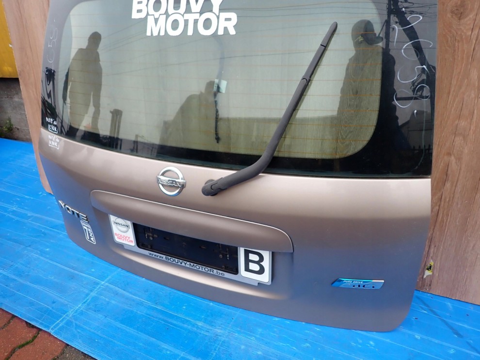 NISSAN NOTE E11 06-12 KLAPA BAGAŻNIKA SZYBA TYLNA C30 5/11