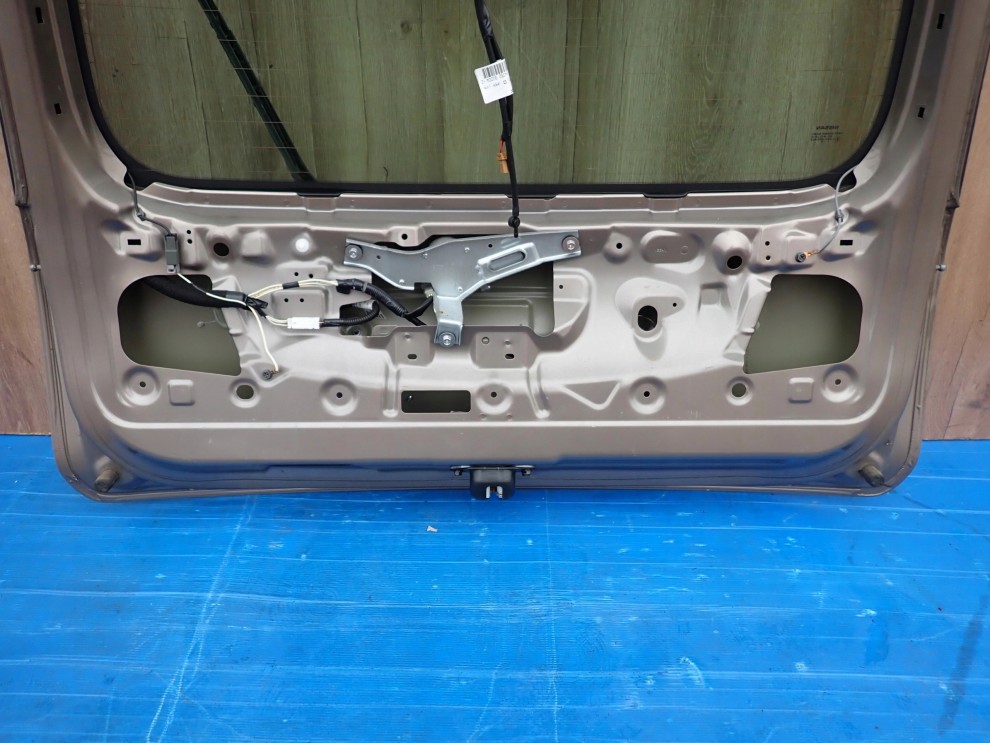 NISSAN NOTE E11 06-12 KLAPA BAGAŻNIKA SZYBA TYLNA C30 11/11