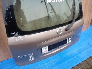 NISSAN NOTE E11 06-12 KLAPA BAGAŻNIKA SZYBA TYLNA C30 6/11 MINIATURA