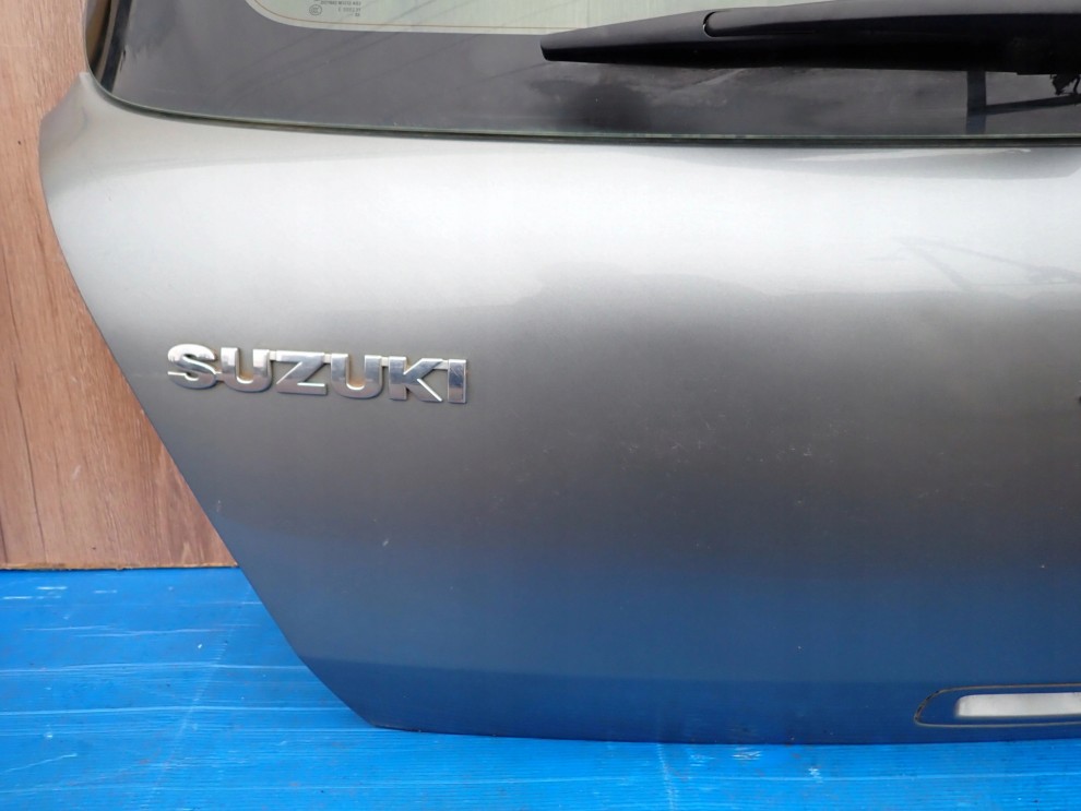 SUZUKI SWIFT MK6 04-09 KLAPA BAGAŻNIKA SZYBA TYLNA ZCD 11/14