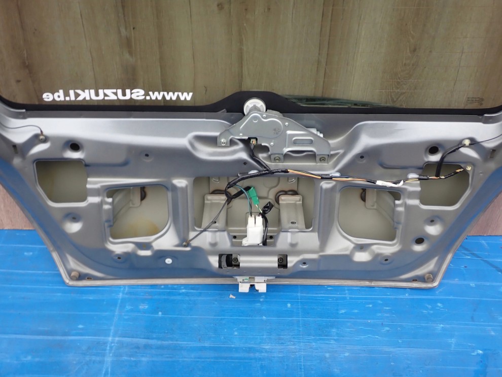 SUZUKI SWIFT MK6 04-09 KLAPA BAGAŻNIKA SZYBA TYLNA ZCD 14/14