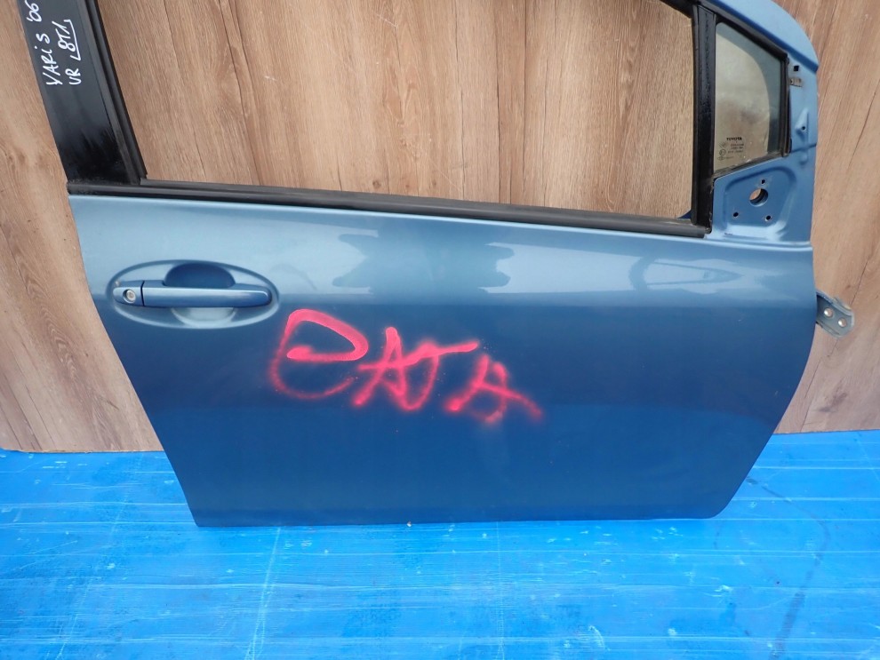 TOYOTA YARIS II 06-11 5d DRZWI PRZEDNIE PRAWE 8T1 2/12