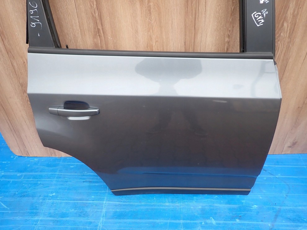 CHEVROLET ORLANDO 10- DRZWI TYLNE PRAWE GYM 6/13