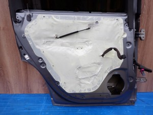 CHEVROLET ORLANDO 10- DRZWI TYLNE LEWE GYM 12/12 MINIATURA