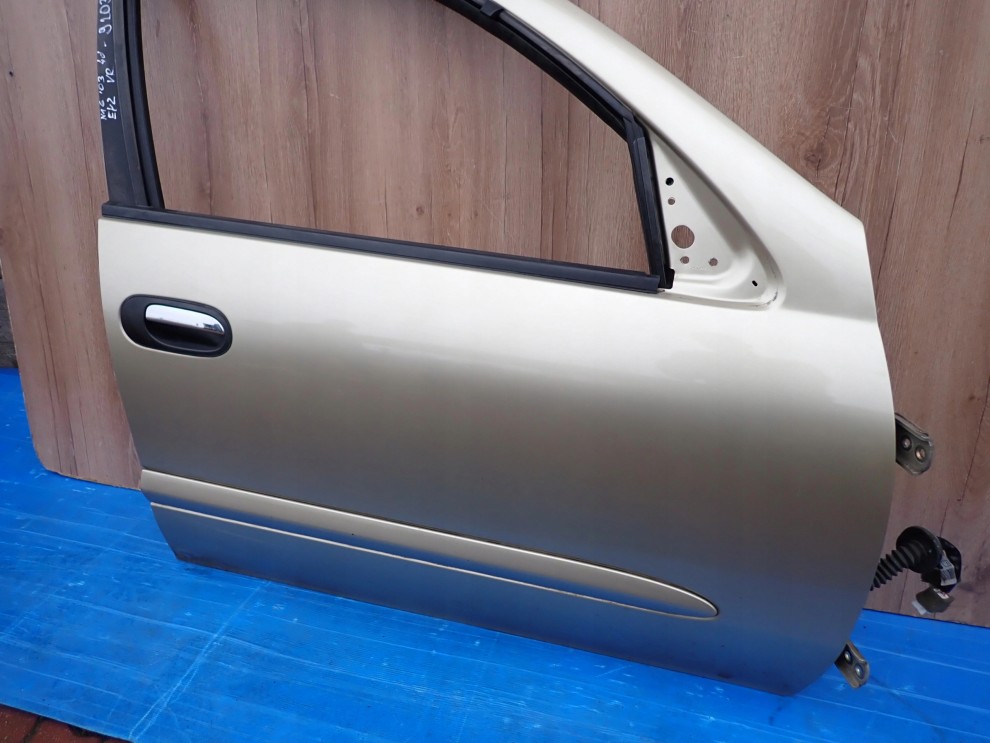 NISSAN ALMERA N16 00-06 DRZWI PRZEDNIE PRAWE EY2 3/8
