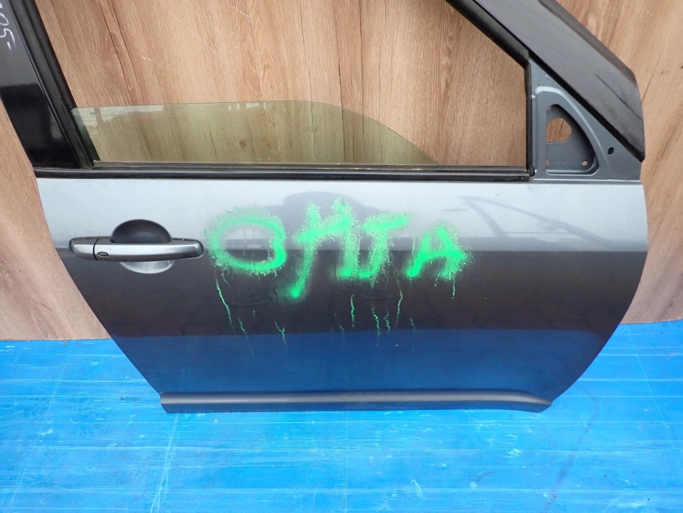 SUZUKI SWIFT 5d MK6 04-09 DRZWI PRZEDNIE PRAWE ZY4 10/11