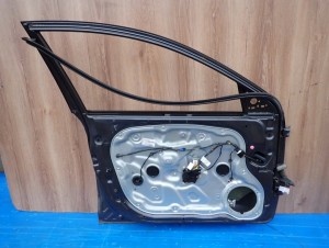 KIA CEED I 07-12 DRZWI PRZEDNIE LEWE 5K 12/13 MINIATURA