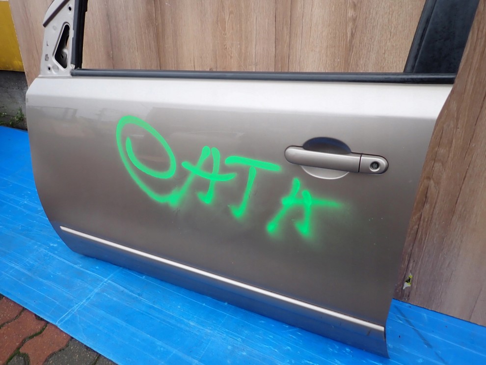 NISSAN NOTE E11 06-12 DRZWI PRZEDNIE LEWE C30 5/10