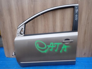 NISSAN NOTE E11 06-12 DRZWI PRZEDNIE LEWE C30