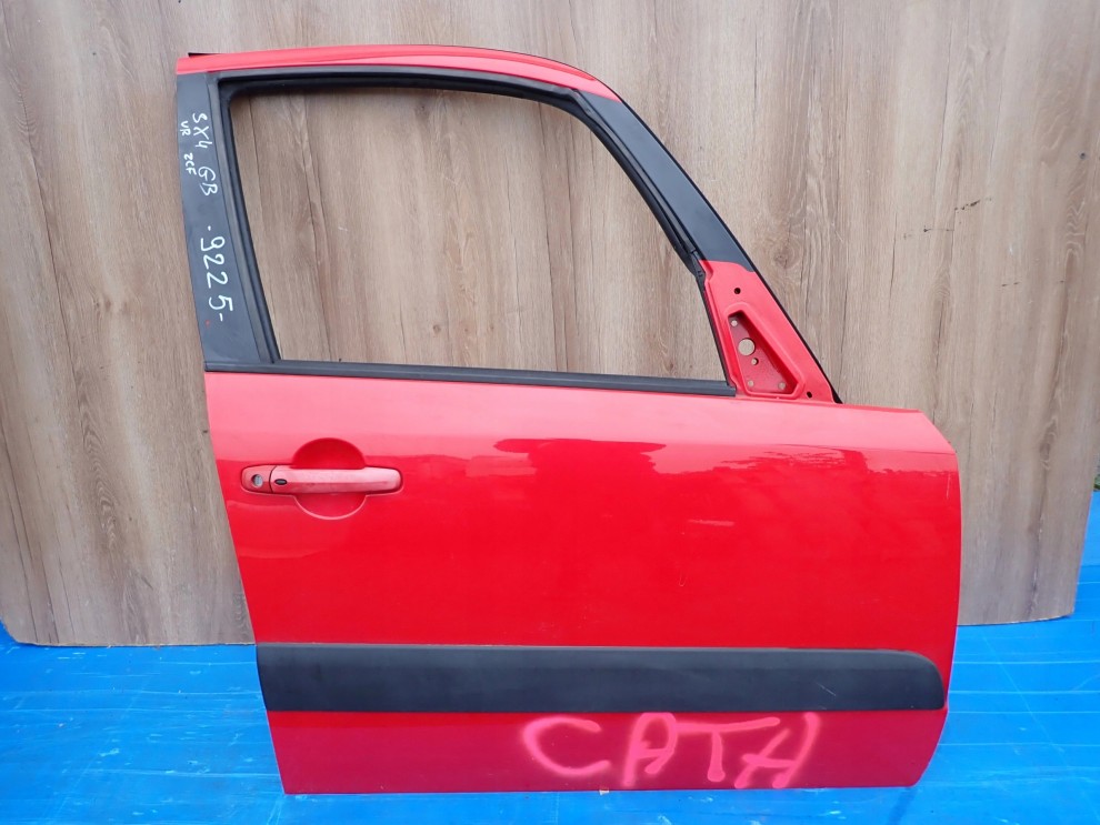 SUZUKI SX4 06-12 DRZWI PRZEDNIE PRAWE ZCF 1/11