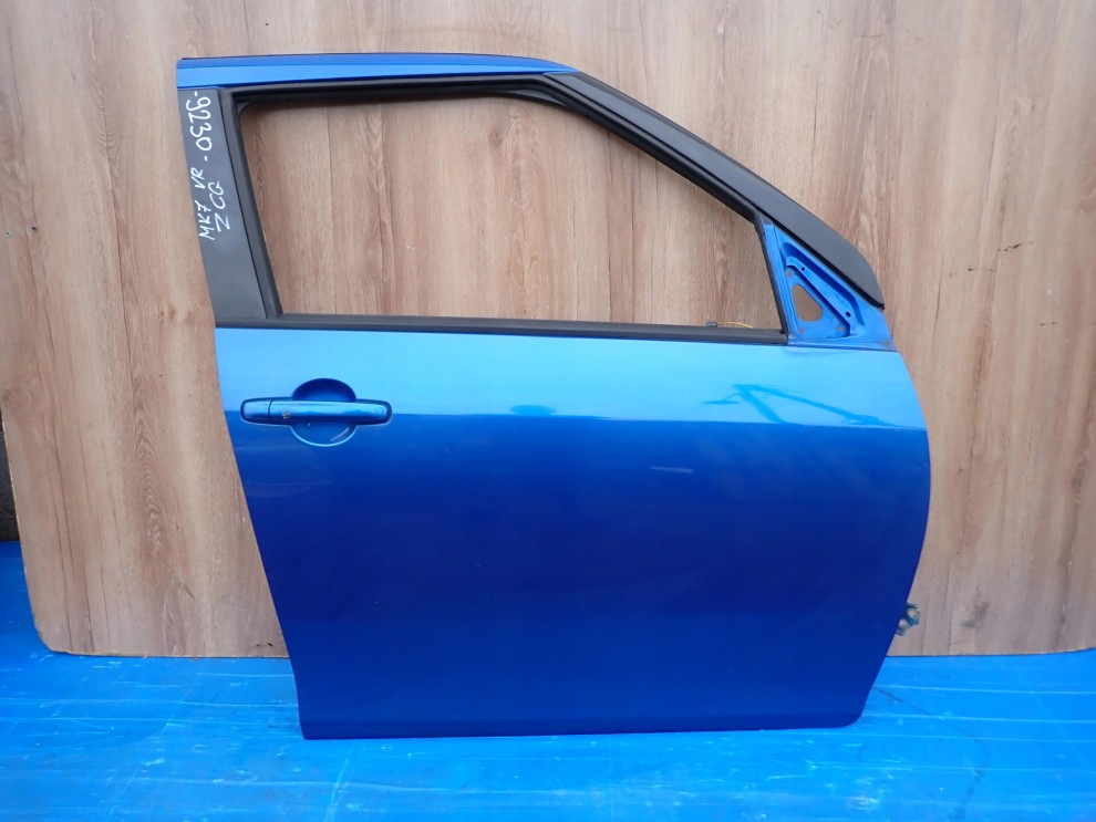 SUZUKI SWIFT MK7 5D 10-16 DRZWI PRZEDNIE PRAWE ZCG 1/12
