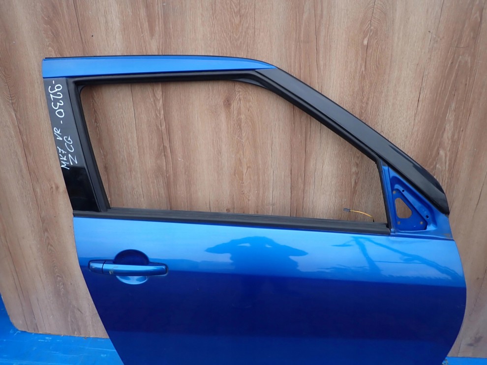 SUZUKI SWIFT MK7 5D 10-16 DRZWI PRZEDNIE PRAWE ZCG 8/12