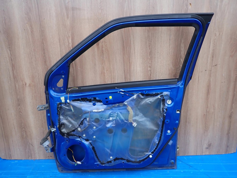 SUZUKI SWIFT MK7 5D 10-16 DRZWI PRZEDNIE PRAWE ZCG 10/12