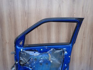 SUZUKI SWIFT MK7 5D 10-16 DRZWI PRZEDNIE PRAWE ZCG 12/12 MINIATURA