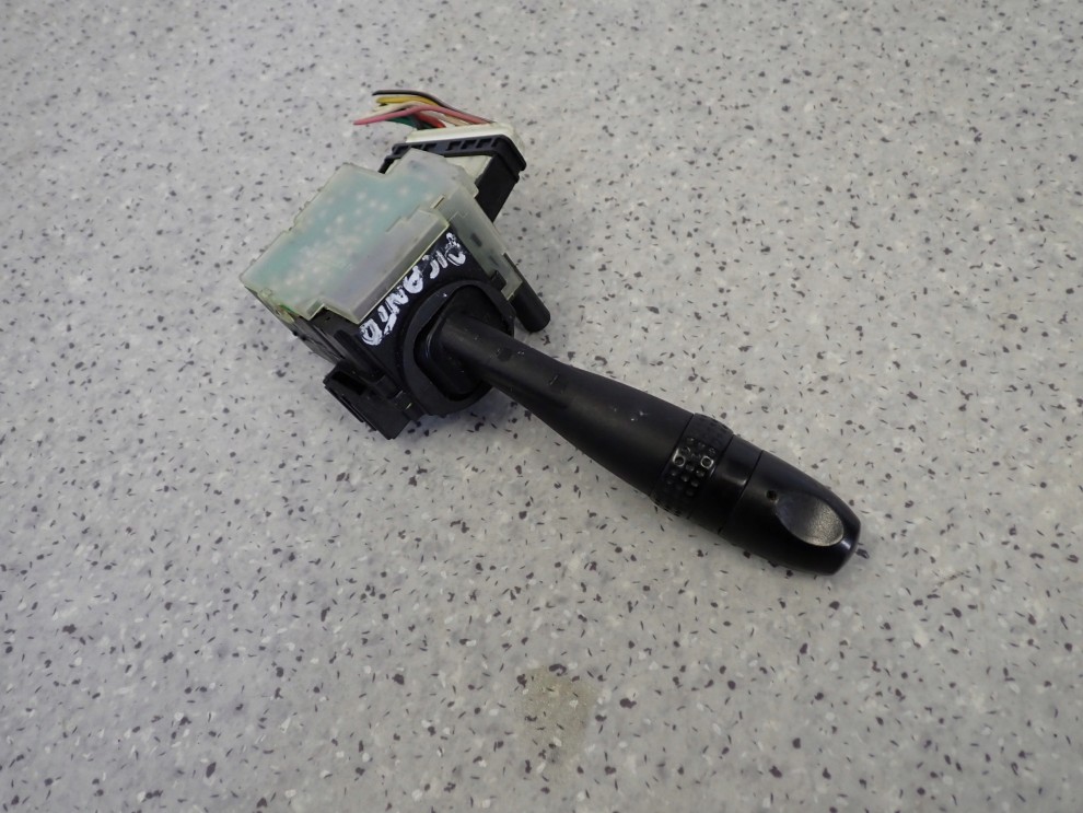 KIA PICANTO 07-11 PRZEŁĄCZNIK WYCIERACZEK 1/8