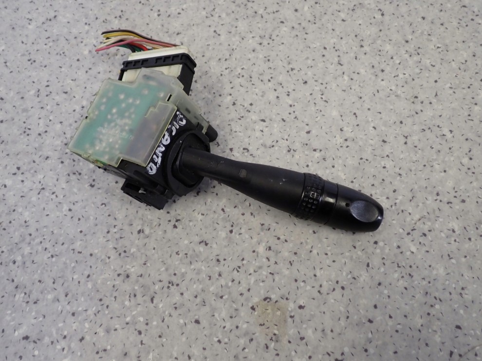 KIA PICANTO 07-11 PRZEŁĄCZNIK WYCIERACZEK 2/8