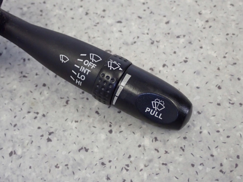 KIA PICANTO 07-11 PRZEŁĄCZNIK WYCIERACZEK 5/8