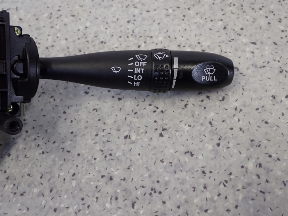 KIA PICANTO 07-11 PRZEŁĄCZNIK WYCIERACZEK 8/8