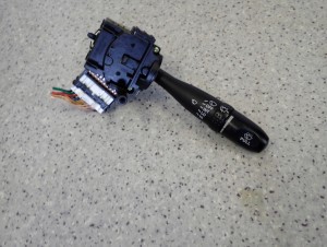 KIA PICANTO 07-11 PRZEŁĄCZNIK WYCIERACZEK 4/8 MINIATURA